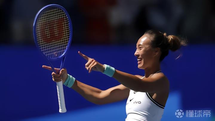 郑钦文以2-0战胜斯瓦泰克晋级美网女单八强